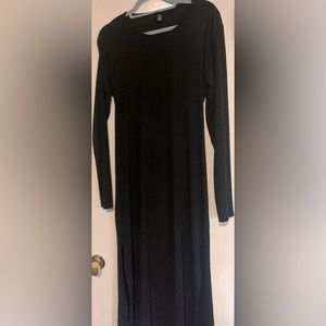 Black long sleeves with back cutout and tie knit Dress Size XXL Never Worn